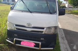 Toyota HIACE commutter van 2013 MT Good running condition