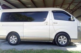 Toyota Hiace SUPER GRANDIA 2010 (Automatic)