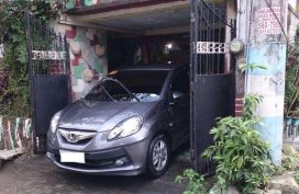 Selling 2015 Honda Brio V Navi Top of the line