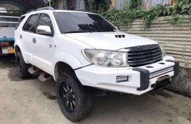 TOYOTA Fortuner V 4x4 2010 model