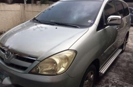 2006 Toyota Innova G Automatic Lady driver