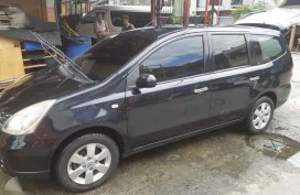 Selling Nissan Grand Livina 2011