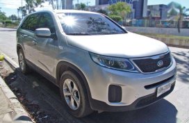 For sale 2014 Kia Sorento 2.2L LX 4x2 (2015 registered)