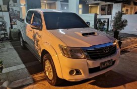 2012 Toyota Hilux AT for sale