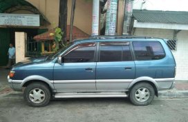 Selling Toyota Revo Model 2000