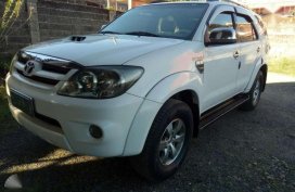 Toyota Fortuner V Top of the line Working 4x4. 2005