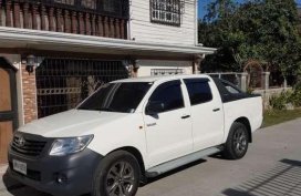Excellent condition Toyota Hilux j 2015 MT