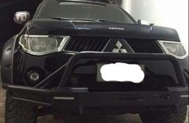 Mitsubishi Strada 2009 FOR SALE