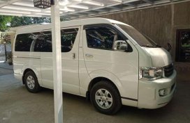 SELLING TOYOTA super Grandia 2010