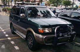 Toyota Revo GLX A/T Model: 2000mdl