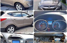 2012 Hyundai Tucson  Top of the line Excellent condition 2.0 Gas Engine