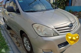 2011 Toyota Innova E for sale