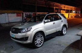 2013 Toyota Fortuner 4x4 top of the line automatic