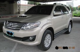 SELLING TOYOTA Fortuner g matic 2013