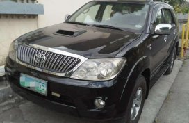 Toyota Fortuner V 4x4 (top of the line)