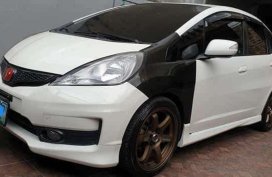 HONDA JAZZ 2012 1.5V Top of the line