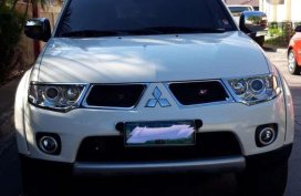 SELLING MITSUBISHI Montero Glsv 2013 Automatic