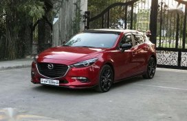 For sale!!! Mazda3 SkyActiv Speed Hatchback Top of the Line 2018 model