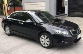 For sale 2010 Honda Accord top of the line. 90tkms. 