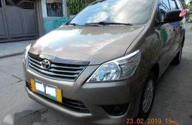 2013 Toyota Innova diesel matic all power. 