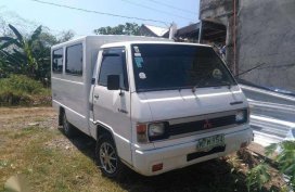Mitsubishi L300 FB 2001 Dual AC for sale 