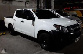 Isuzu D Max LT 2015 M/T all power, excellent condition