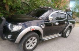 SELLING MITSUBISHI Strada gls 2011 4x4 