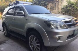 Toyota Fortuner 2006 Model G FOR SALE