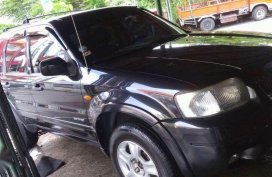 Ford Escape xls 2004 model automatic gasoline