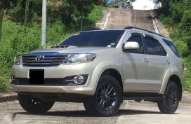 2015 Toyota Fortuner V Series Top of the line 1st own Cebu 31T KM only