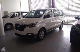 Hyundai Grand Starex Swivel Seats 2.5 Crdi FL 2019 