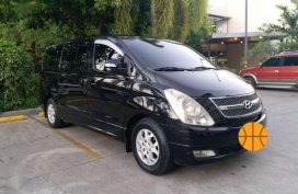 Hyundai Grand Starex gold FOR SALE