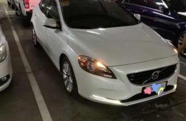 2014 Volvo V40 T4 at tiptronic