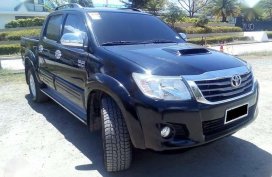 2O15 TOYOTA HILUX G Top 0f The Line 4x4 