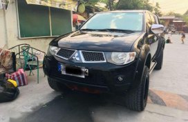 Mitsubishi Strada 2012 manual for sale