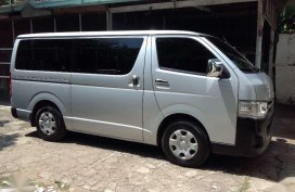 2013 Toyota Hiace commuter for sale