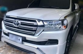 Toyota LAND CRUISER VX 200 Dubai AT 2017 