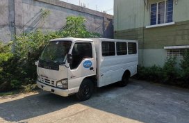 2014 Isuzu Nhr for sale in Quezon City