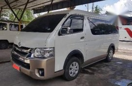 Selling 2nd Hand (Used) Toyota Hiace 2015 in Tarlac City