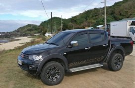 Selling Mitsubishi Strada 2014 Manual Diesel in Quezon City