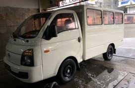 For sale 2014 Hyundai H-100 Manual Diesel in Mandaluyong