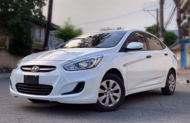 Selling Hyundai Accent 2016 Manual Gasoline in Quezon City