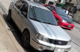 Selling 2nd Hand Ford Lynx 2004 in Pulilan