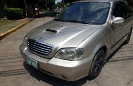 Selling 2001 Kia Carnival for sale in Teresa
