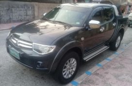 Selling Used Mitsubishi Strada 2011 in Marikina