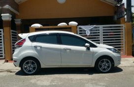 Selling 2nd Hand Ford Fiesta 2012 in Biñan