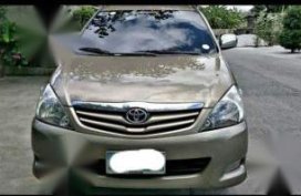 Used Toyota Innova 2011 for sale in Angeles