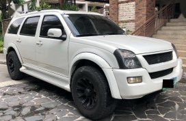 Selling Isuzu Alterra 2006 in Pasig