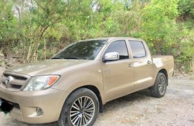Selling Toyota Hilux 2006 Manual Diesel in Consolacion
