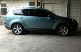 Selling 2nd Hand Mitsubishi Outlander 2009 in Quezon City